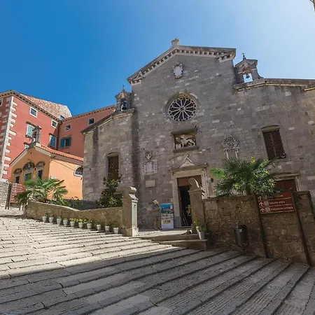 Beautiful In Labin With House Sea View 公寓