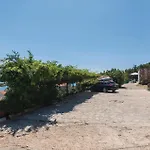 Stunning In With Wifi Апартаменты Лабин