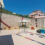Stunning In With Wifi Апартаменты Лабин
