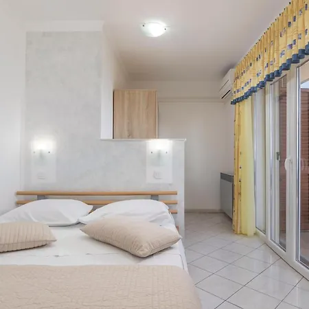 In With House Sea View * Labin (Istria)